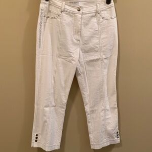 WHITE CROPPED LUCIEN DAUNCIS COLLECTION PANTS - SIZE 27 (4)